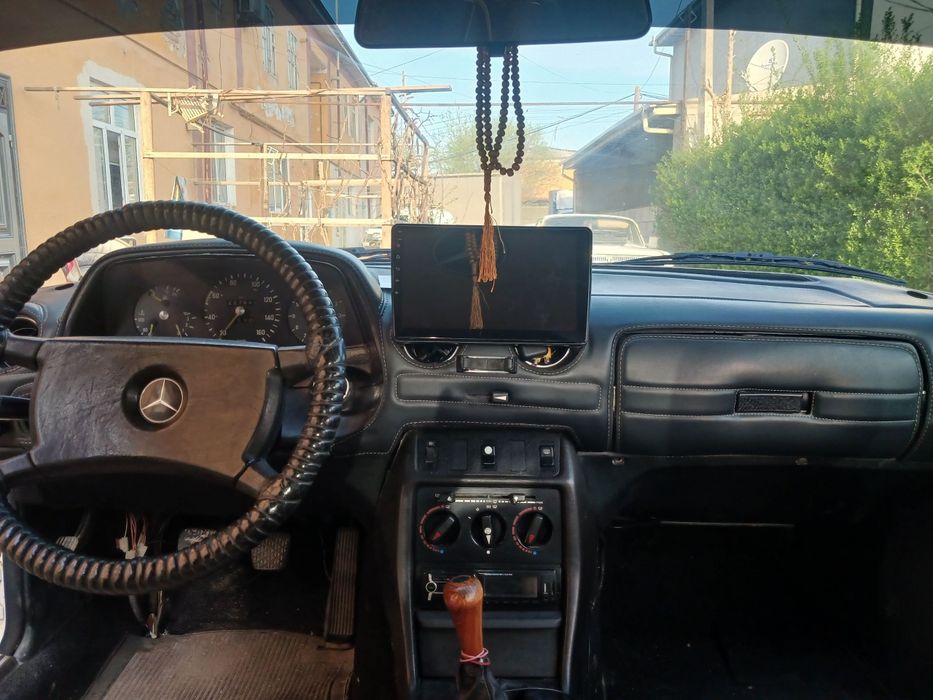 Мерседес Бенз 123