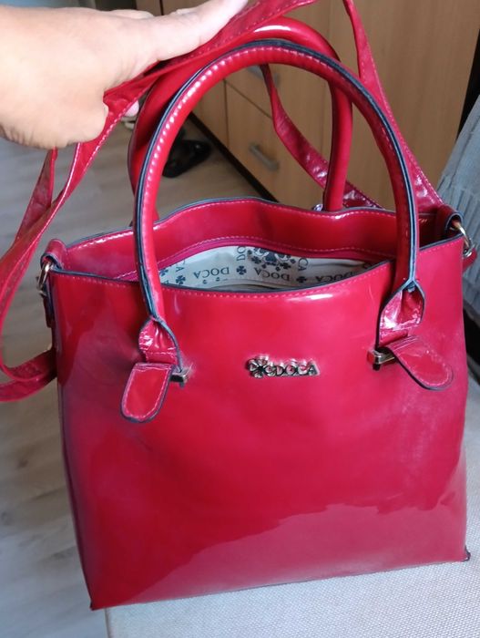 Нова дамска чанта лачена