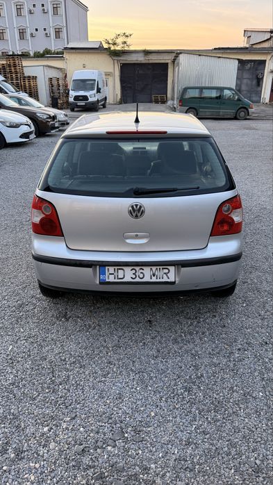 Vand Volkswagen Polo 1.2 benzina 9n an fabricatie 2003