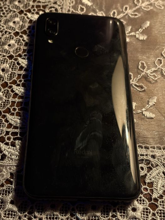 Iphone Redmi 7 karobka dokment bor 500.000 som
