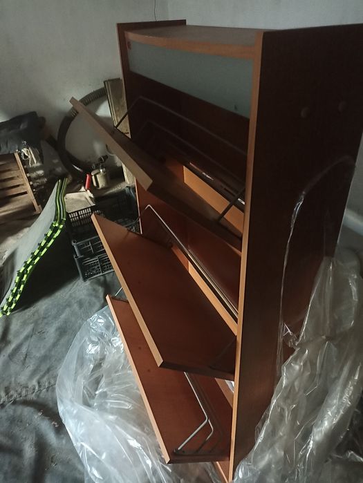 Продам обувницу в отличном состоянии