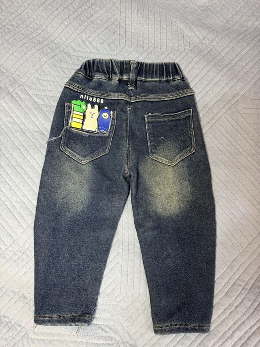 На девочку 90-100 см