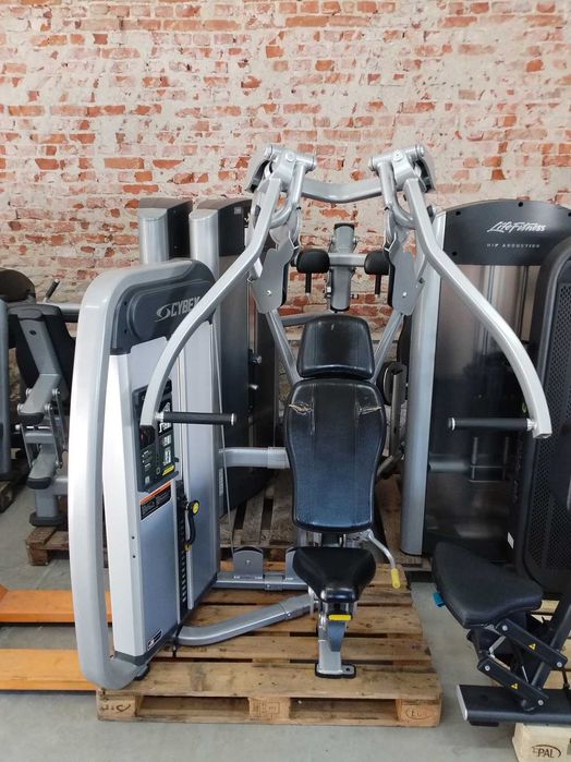 Cybex Eagle NX /  Chest Press