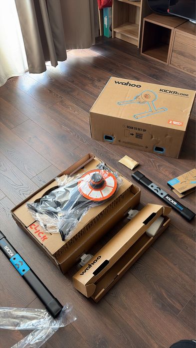 wahoo KICKR CORE 2 with Zwift Cog/Click