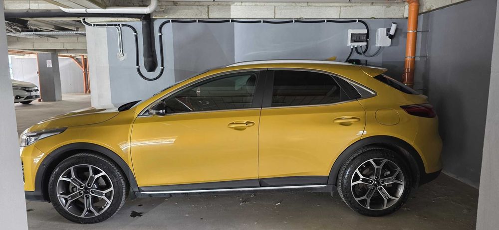 KIA Xceed 2022 — imagine 2