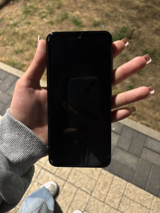Samsung galaxy a16.