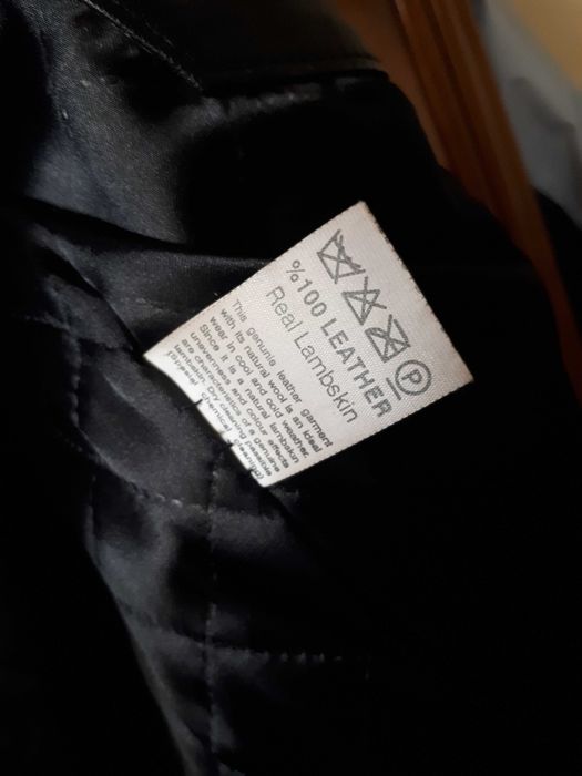 Haină neagră bărbătească  din piele naturală