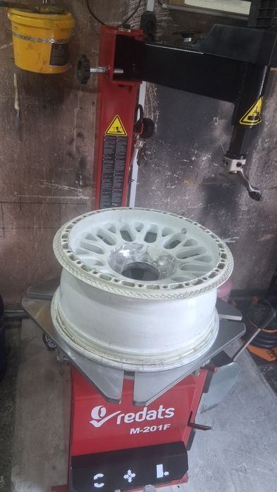 Servicii în sudură aluminiu jante de aliaj.