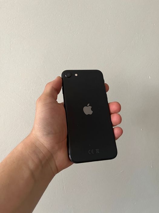 iPhone se 2022 семей