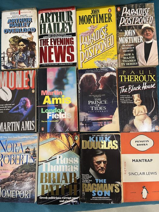 Продавам книги - български и английски