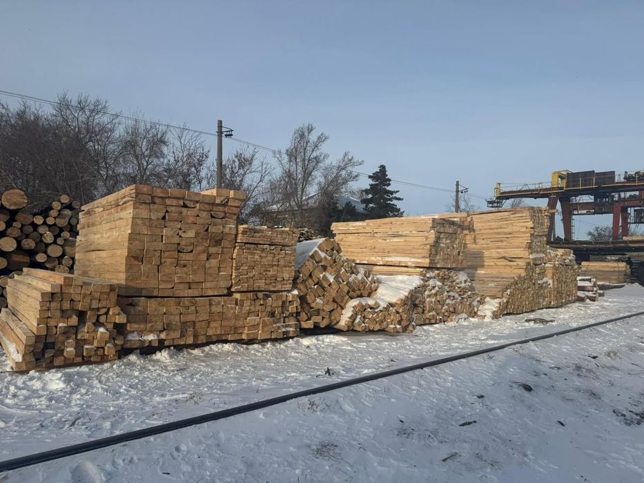 Обрезной брус, стропила, балки, пиломатериалы