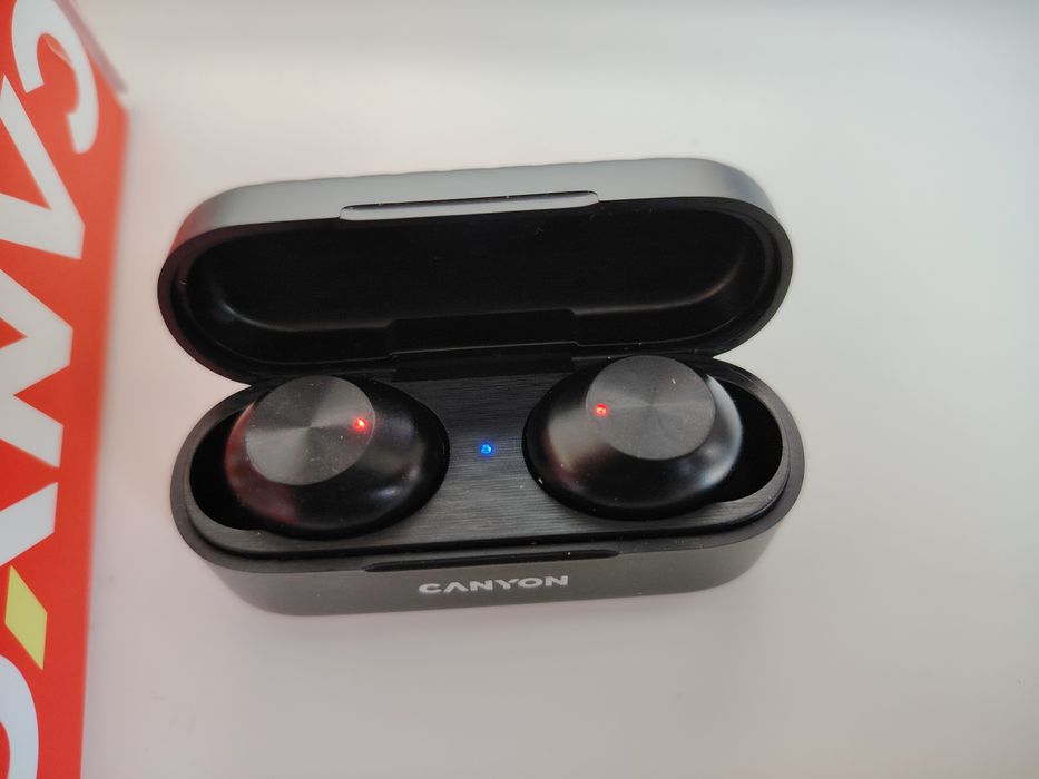 True wireless earbuds Canyon