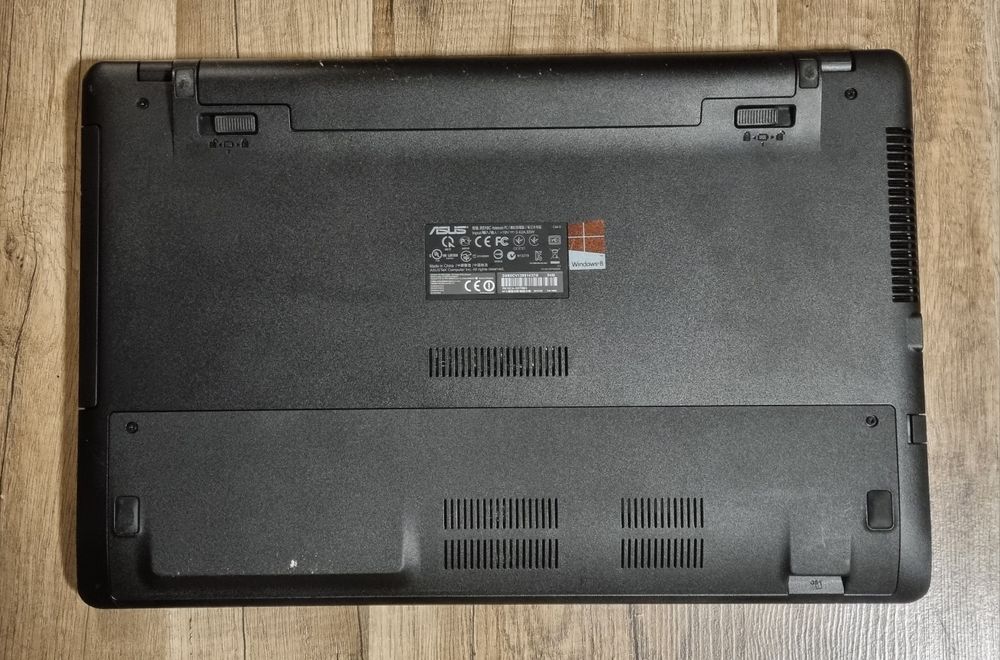 лаптоп Asus R510C Notebook PC.