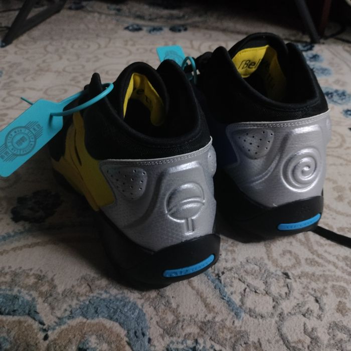 Кроссовки баскетбольные