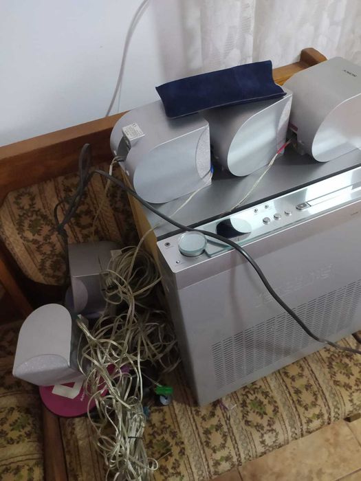 Sistem Sony muzica si video