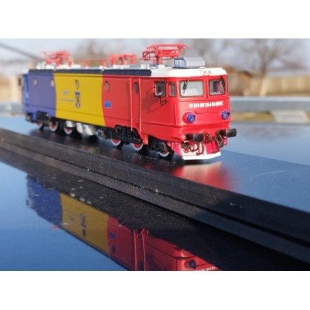 Locomotiva 060 EA CFR scara HO trenulet varianta statica