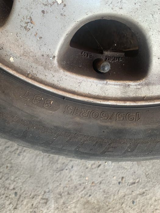 Гуми с джанти ауди А4  195/60-R15