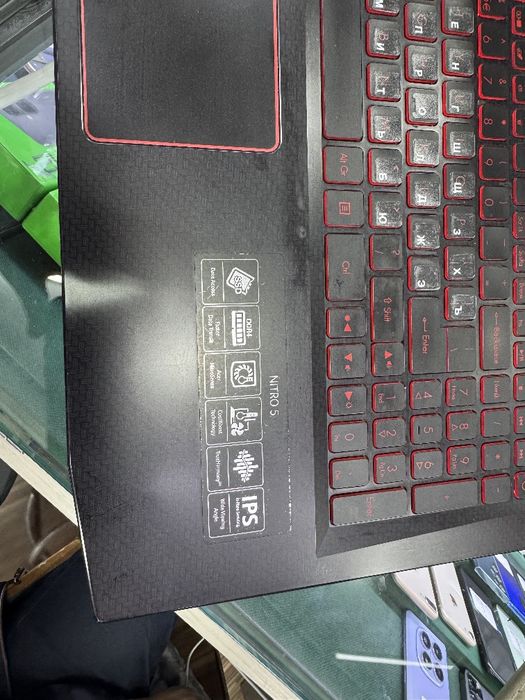 Ноутбук сотилади