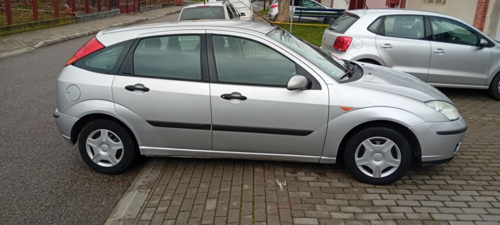Ford focus 1.6 benzină