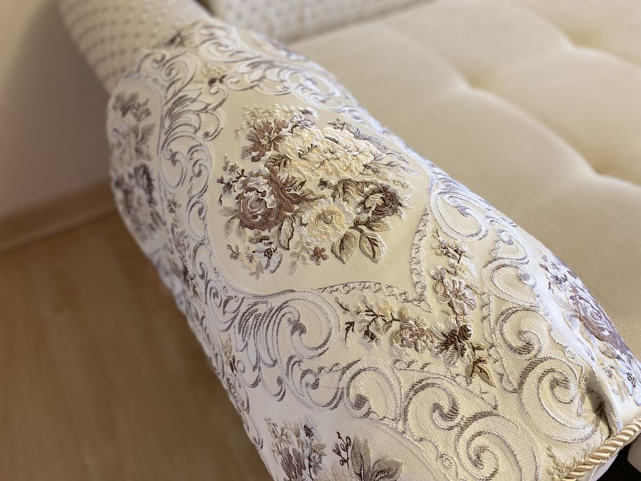 Продам комплект мягкой мебели