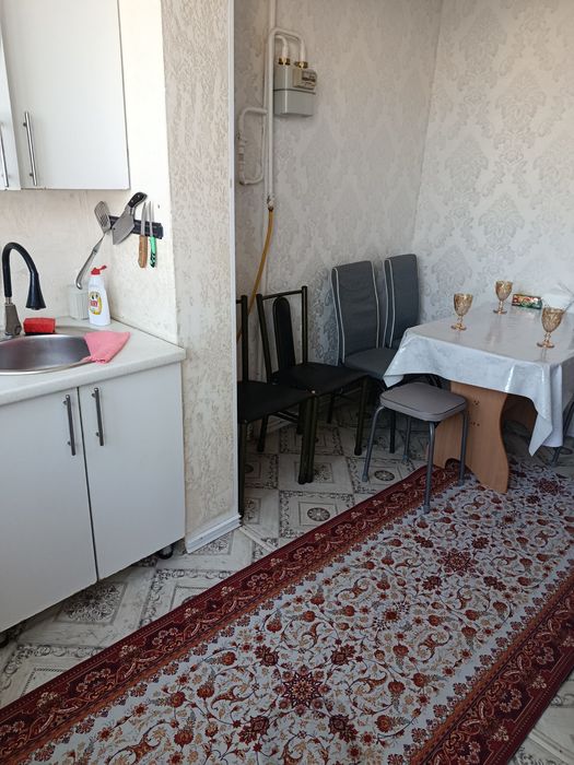 1мкр квартира тәулікке беріледі