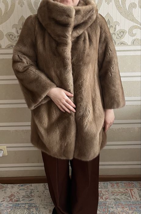 Продам Норковую шубу