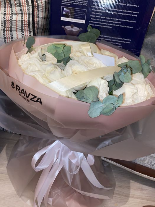 Цветы,белые розы