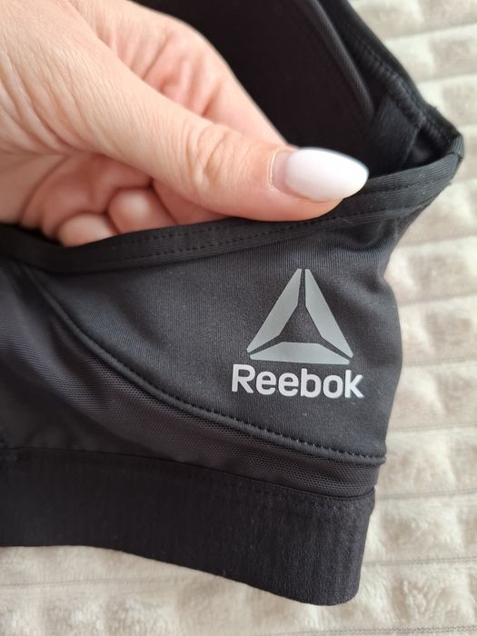 Черно спортно бюстие Reebok