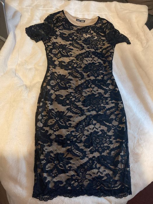 Дантелена рокля за 6 евро