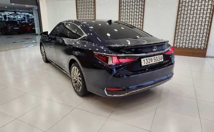 LEXUS ES 300h бензин+гибрид