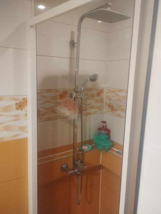 Дава се под наем Двустаен апартамент в Добрич, Христо Ботев - 68 кв.м за 183.6 € - Снимка #2