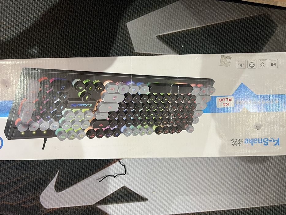 Mexanik emas amma yaxshi ishlaydi podsvechkasi bor k