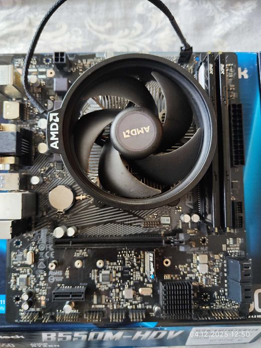 Комплект Ryzen 5 5600X, Asrock B550M, RAM 16GB DDR4 3200 - Поръчани