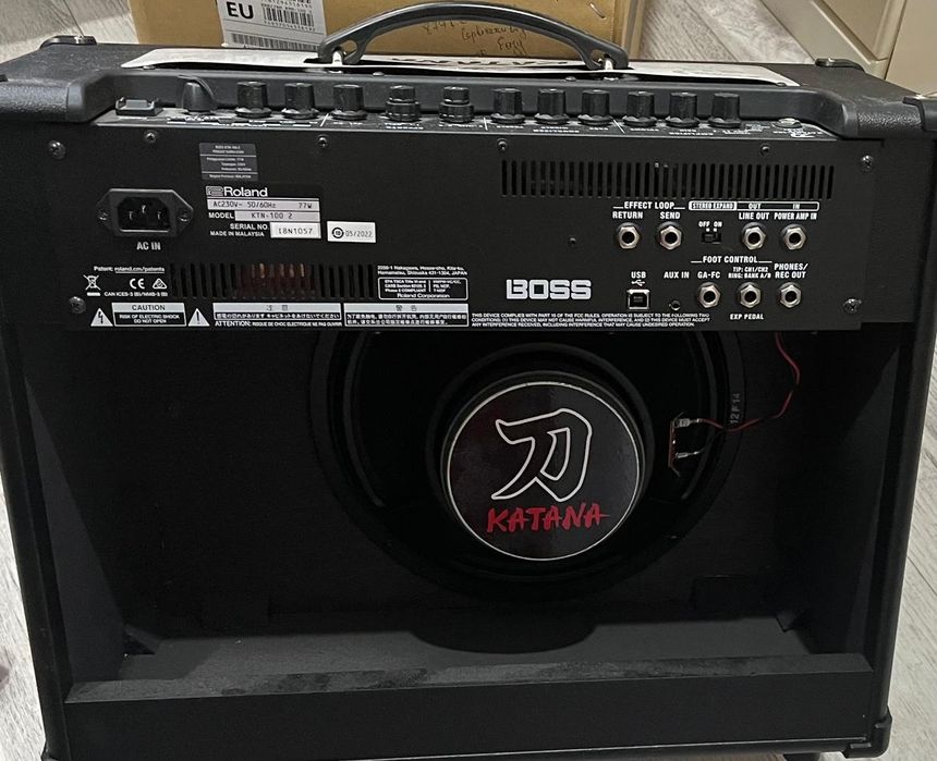 Продам срочно лупер гитару комби усилитель