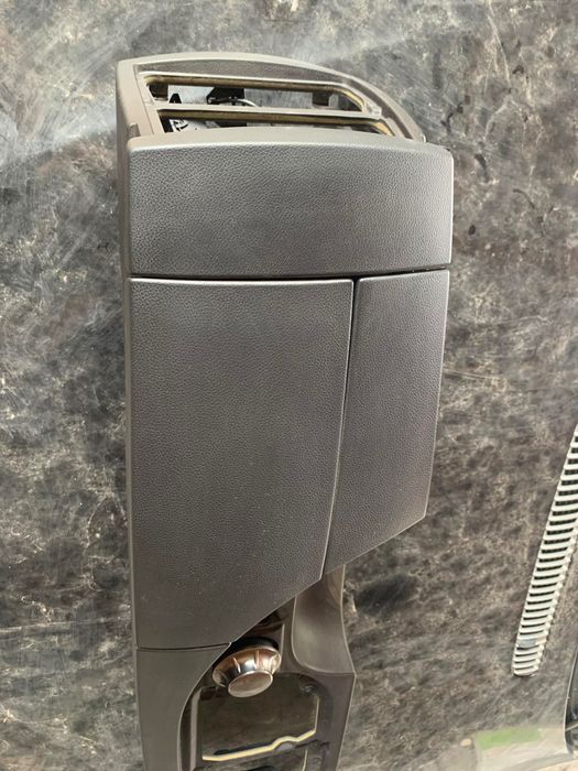 Черен кожен подлакътник е60/61