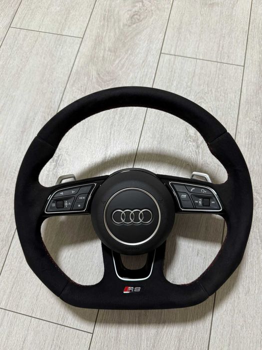 Volan AUDI RS / Alcantara / A3/A4/A5/Q5/Q7/Q8/RS3/RS4/RS5/RSQ8