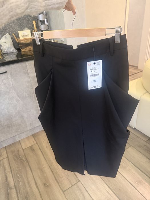 Дамска пола Zara