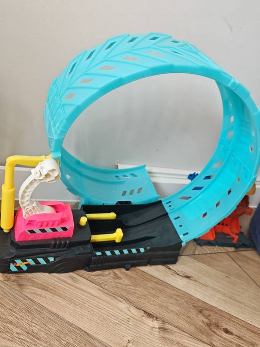 Писти Hot wheels