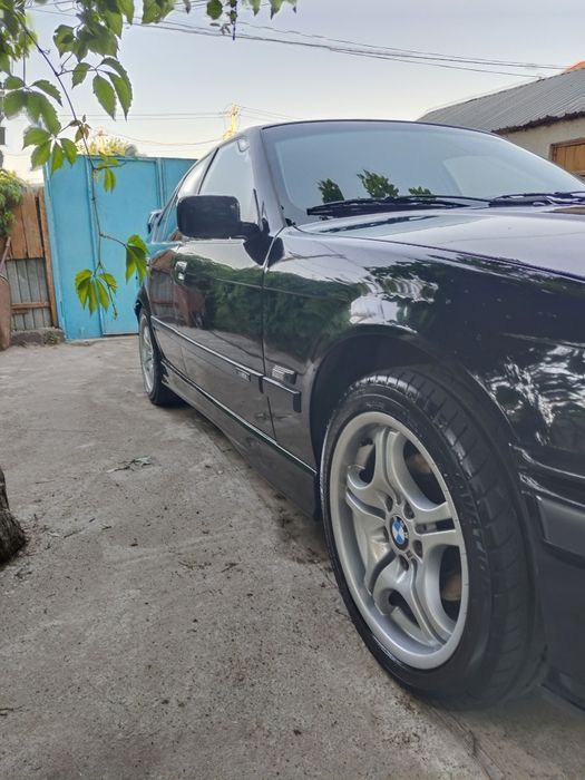 BMW 318 в хорошем состоянии