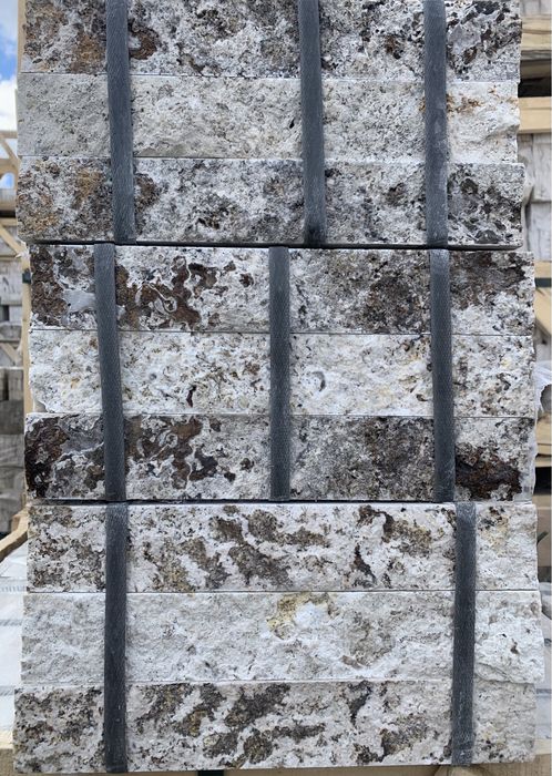 Marmura/ Travertin ghilotinat Negru Gri Cream Maro