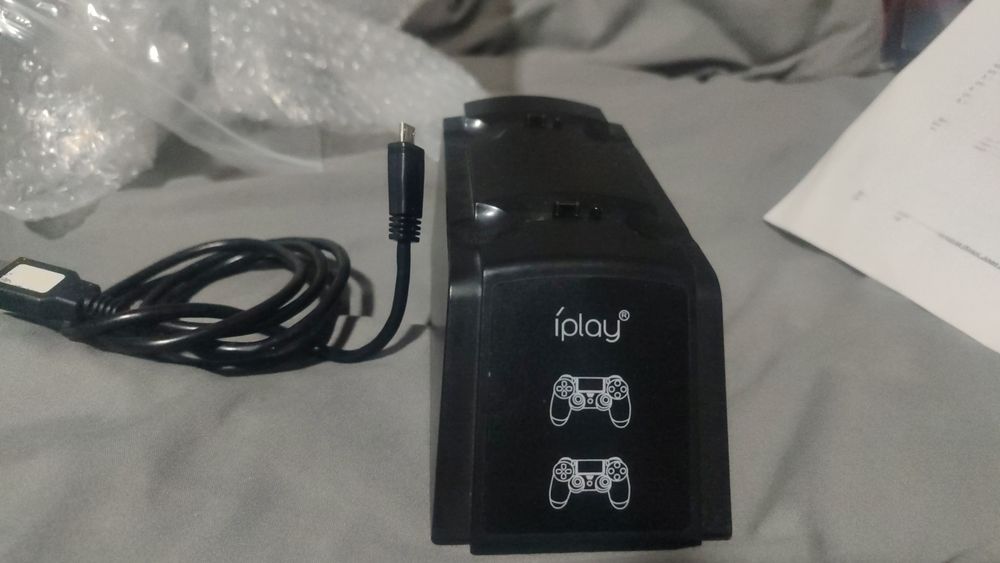 Sony PlayStation 4 Slim 1TB + 2 геймпада + 8 игр