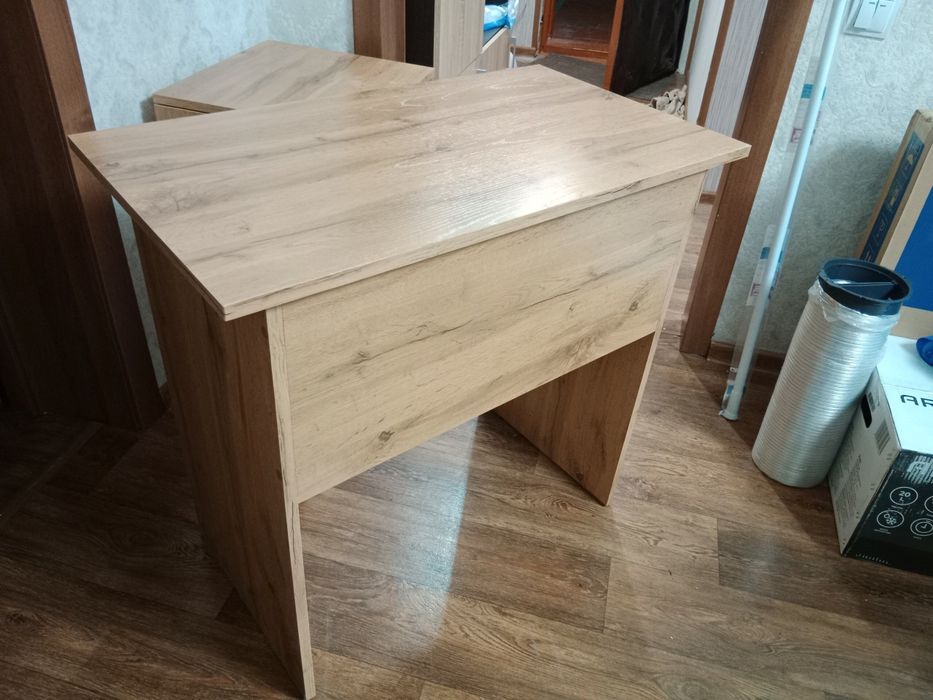 Продам стол в отличном состоянии