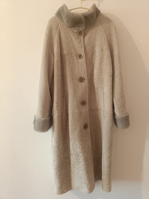 Продам шубу (каракуль), новая