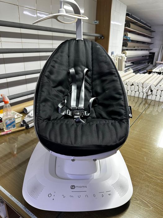 Электрокачель, кресло-качалка 4MOMS