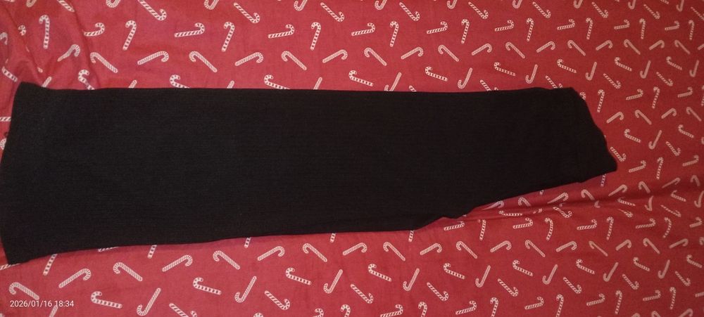 Vând Pantaloni negri