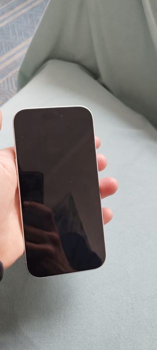 Продам айфон 16 срочно