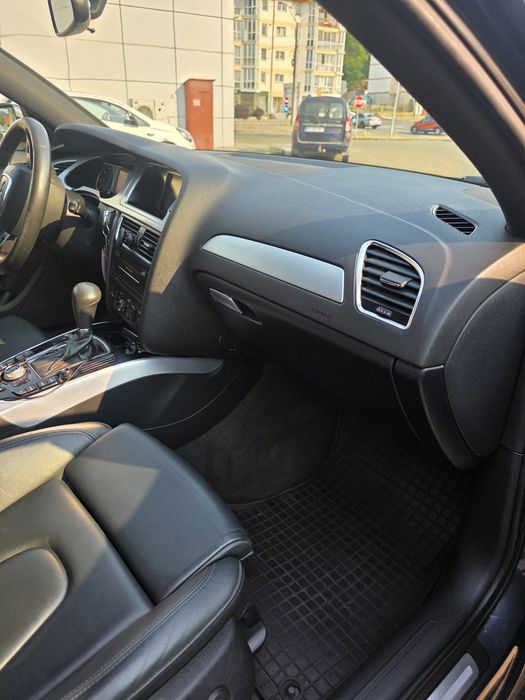 Audi a4 b8 s line 2010 led automat