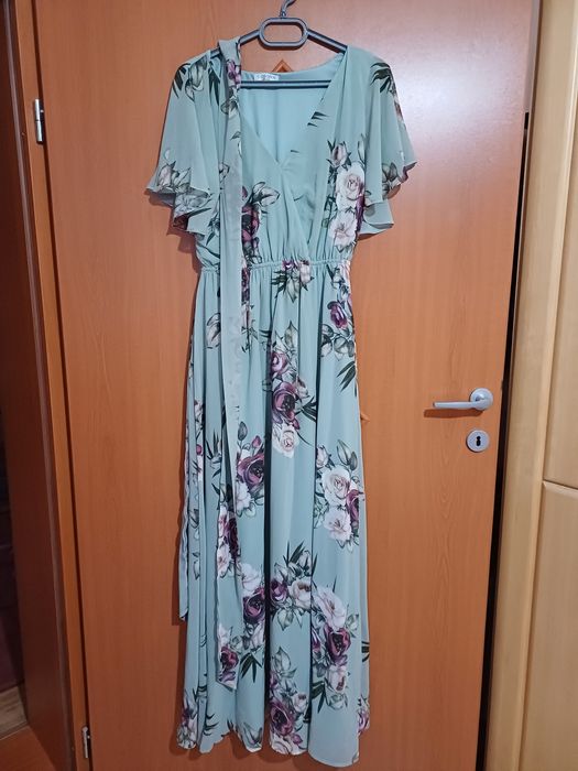 Vand rochie de ocazie