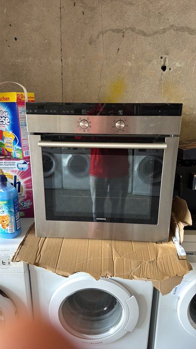 Фурна с керамичен плот Siemens ET 735501