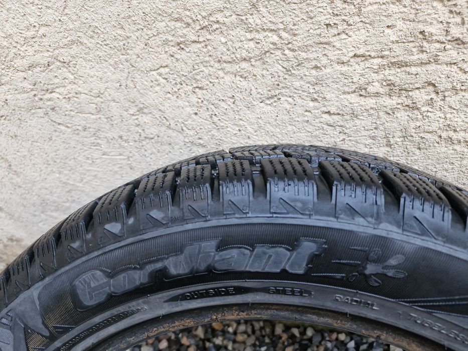 Зимние шины в хорошем состоянии